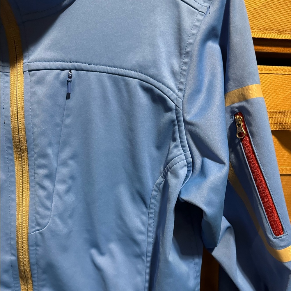 Cabela’s Soft Shell Jacket - Picture 6 of 6